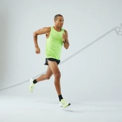 KIPRUN MEN'S BREATHABLE RUNNING TANK TOP -Running equipment k69388f94bfa41627c1bf104eb7492f60