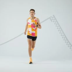 KIPRUN MEN'S BREATHABLE RUNNING TANK TOP -Running equipment k9431e8e5b6c166fae52e4b3dd3ff25ee