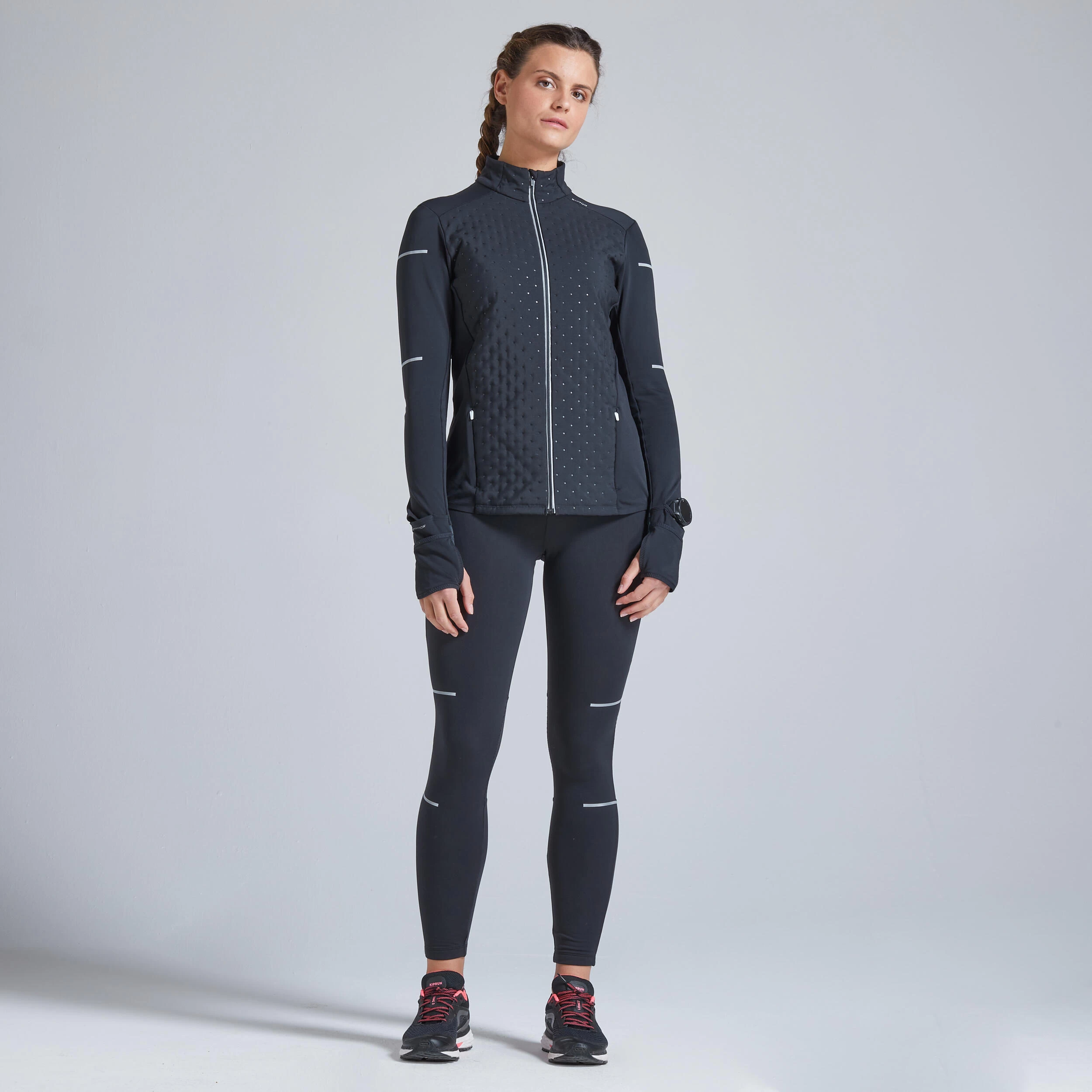 KIPRUN WARM WOMEN'S WINTER RUNNING JACKET BLACK 1 KIPRUN WARM WOMEN'S WINTER RUNNING JACKET BLACK